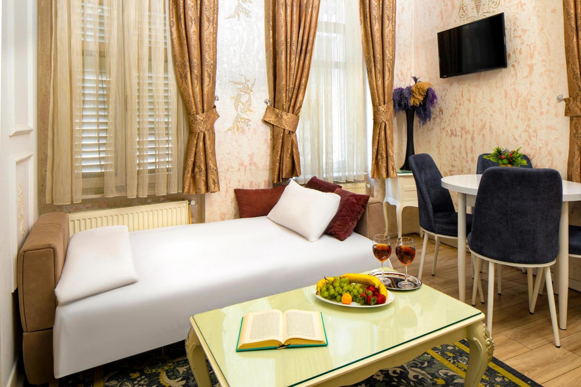 Aparthotel Alhambra