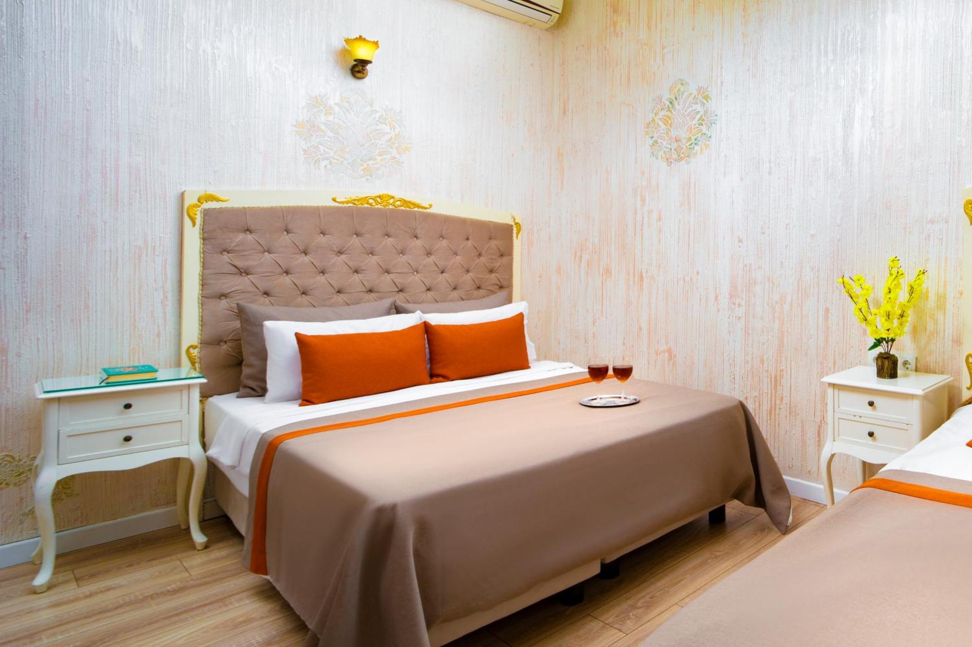 Alhambra Aparthotel Istanboel
